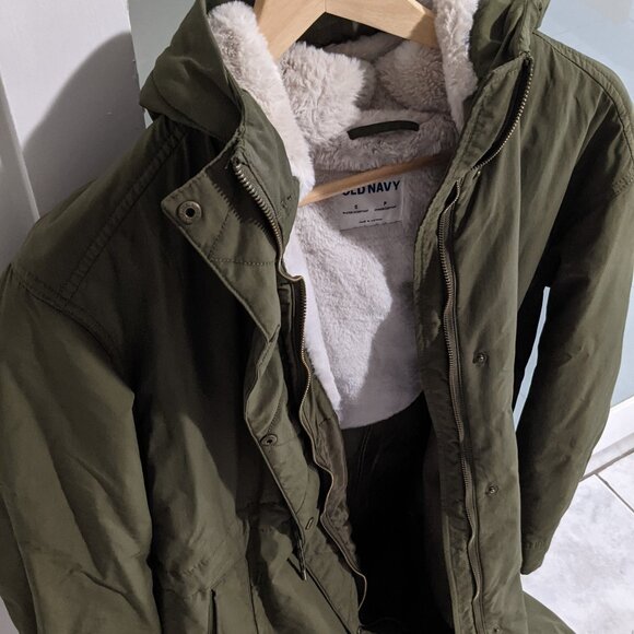 Warm Long Green Jacket - Picture 1 of 2